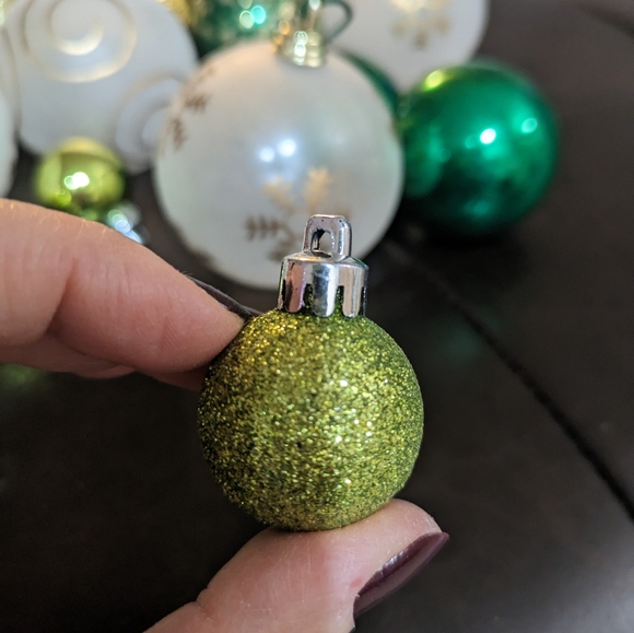 Christmas Tree decorations - Picture 9 of 10